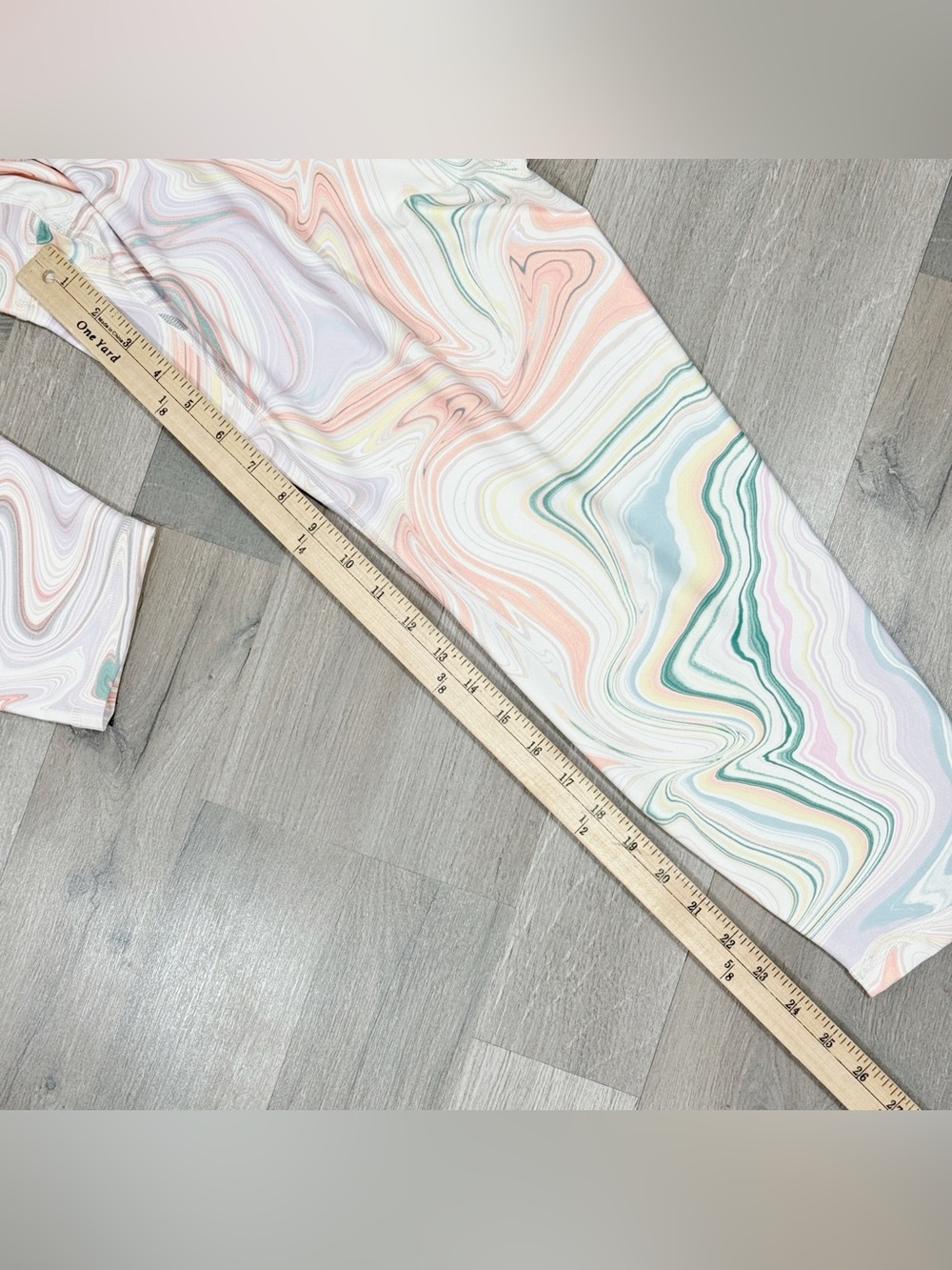 Old Navy High Waisted PowerSoft Side Pocket Leggings Pastel Marbled Swirl XXL - Picture 11 of 12